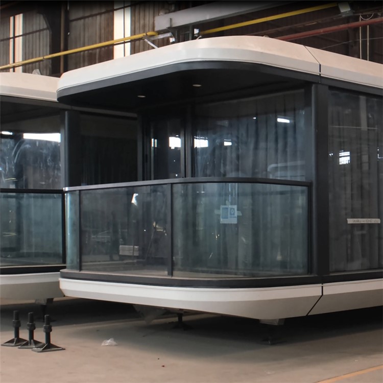 portable luxury living container capsule house 1